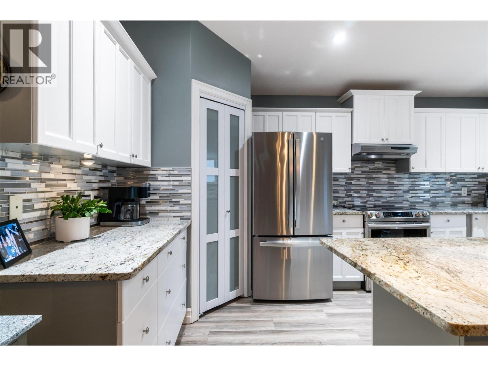 1040 14 Avenue SE, Salmon Arm