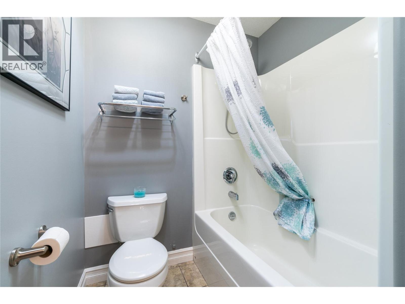 1040 14 Avenue SE, Salmon Arm