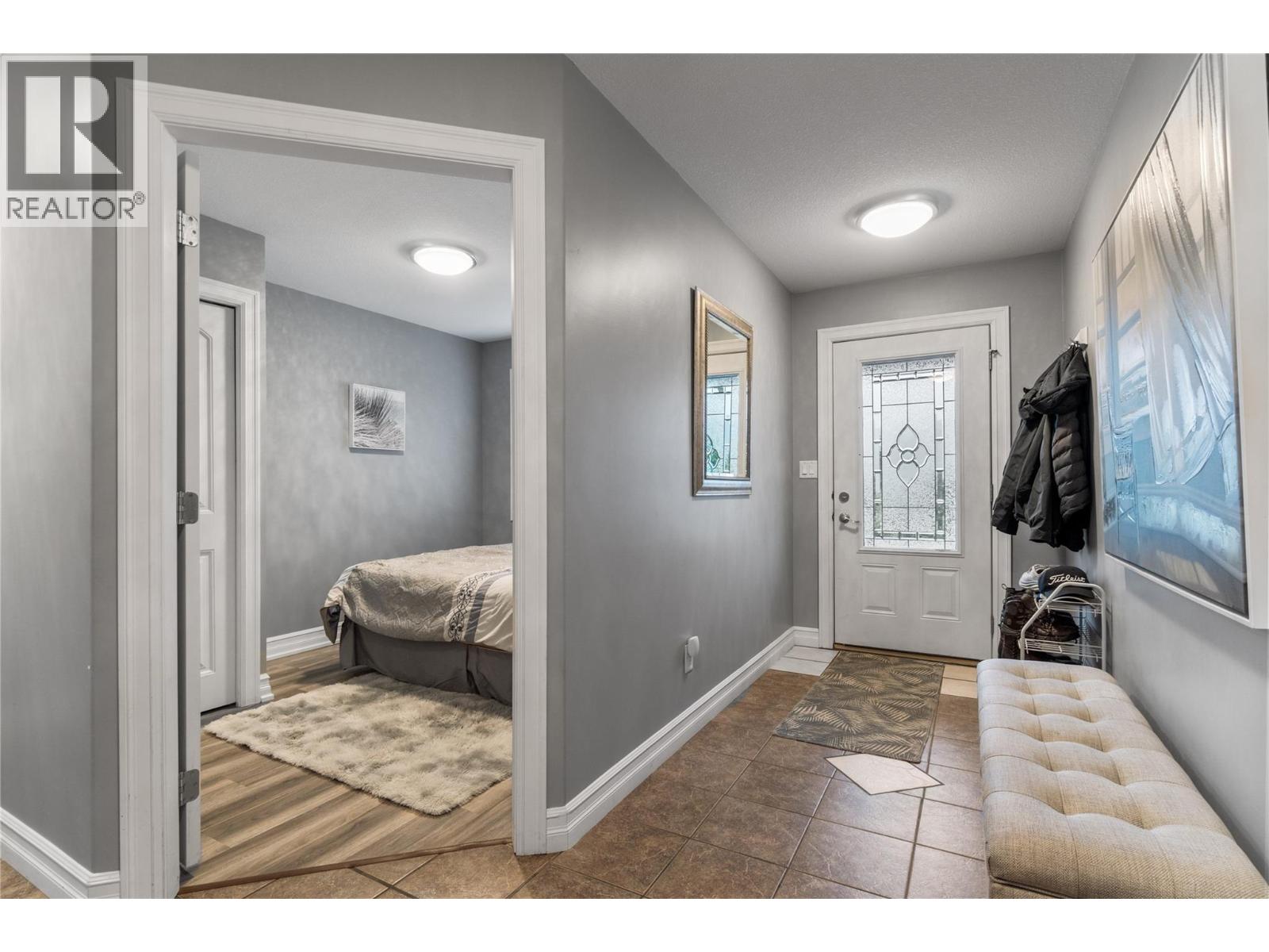 1040 14 Avenue SE, Salmon Arm