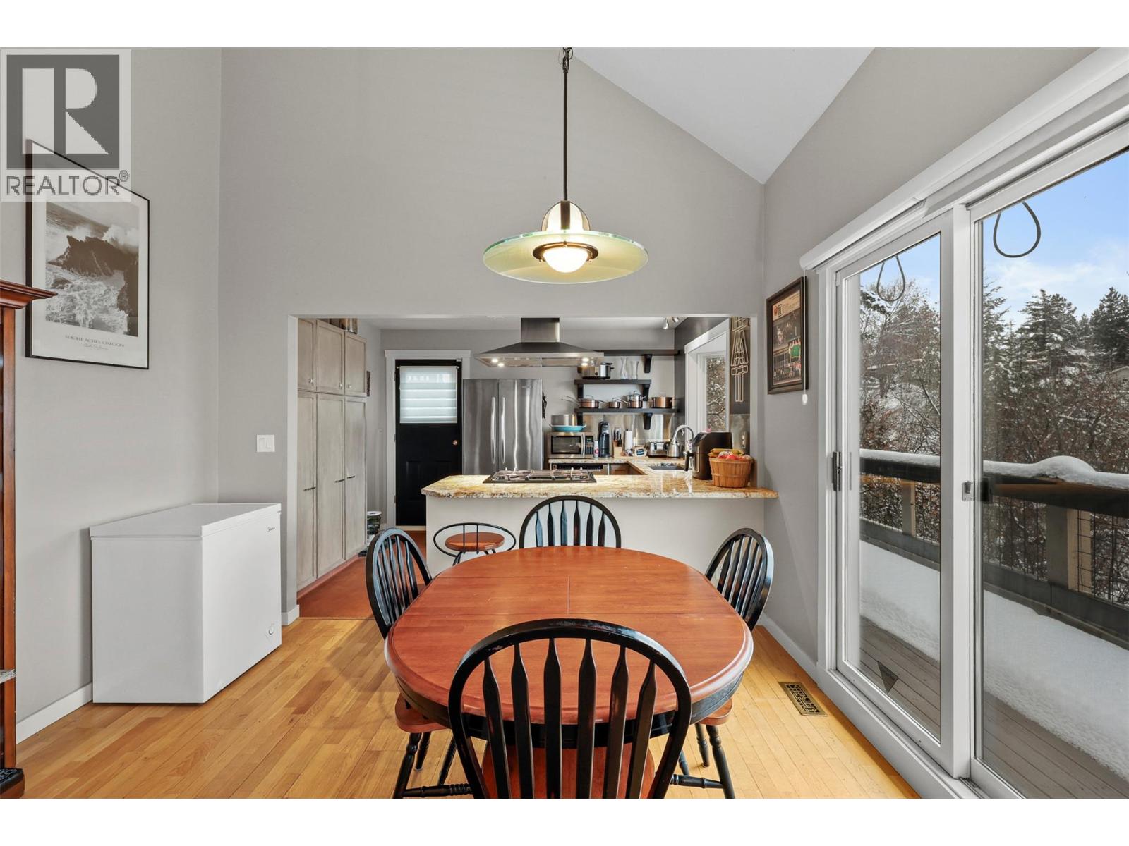 328 WHITESHIELD CRESCENT - 12