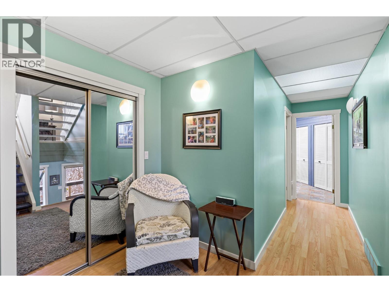 328 WHITESHIELD CRESCENT - 19