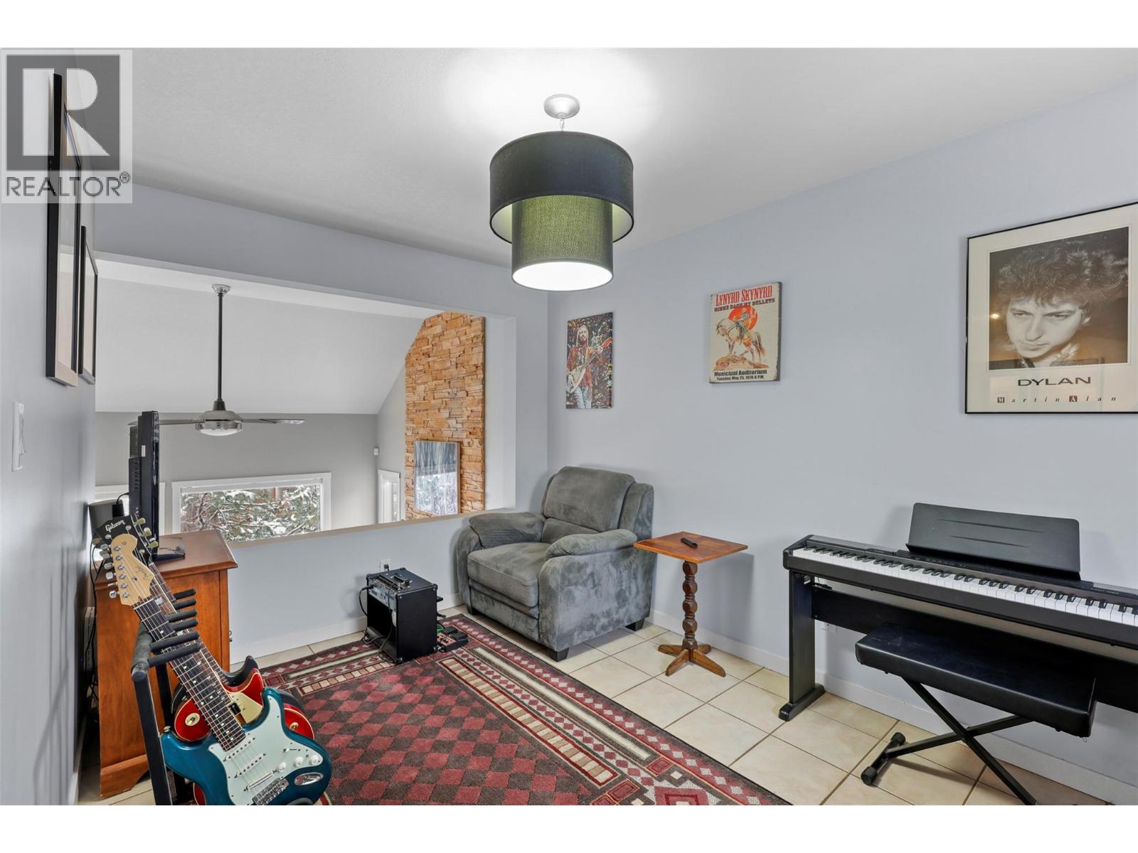 328 WHITESHIELD CRESCENT - 20