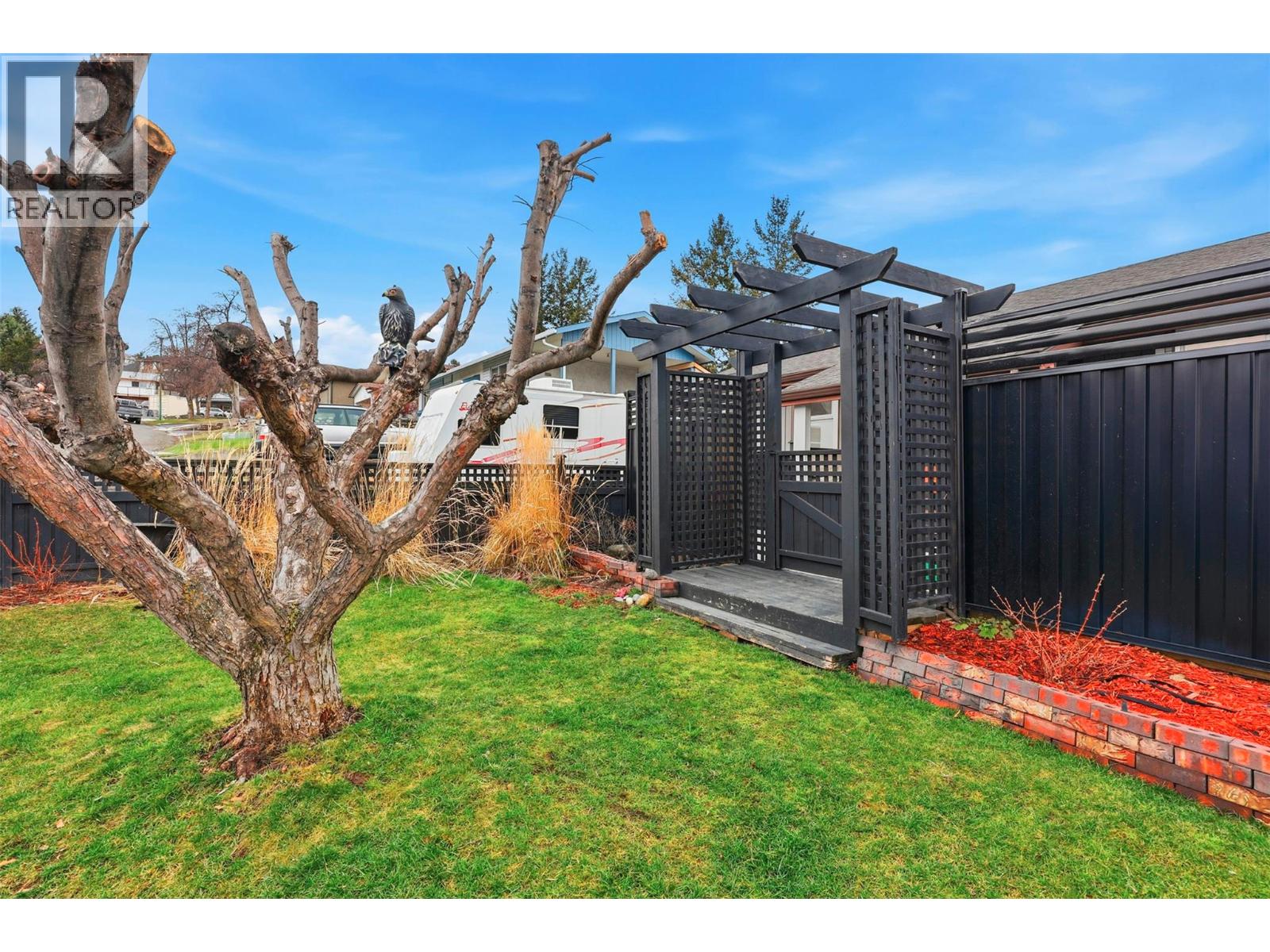 328 WHITESHIELD CRESCENT - 5