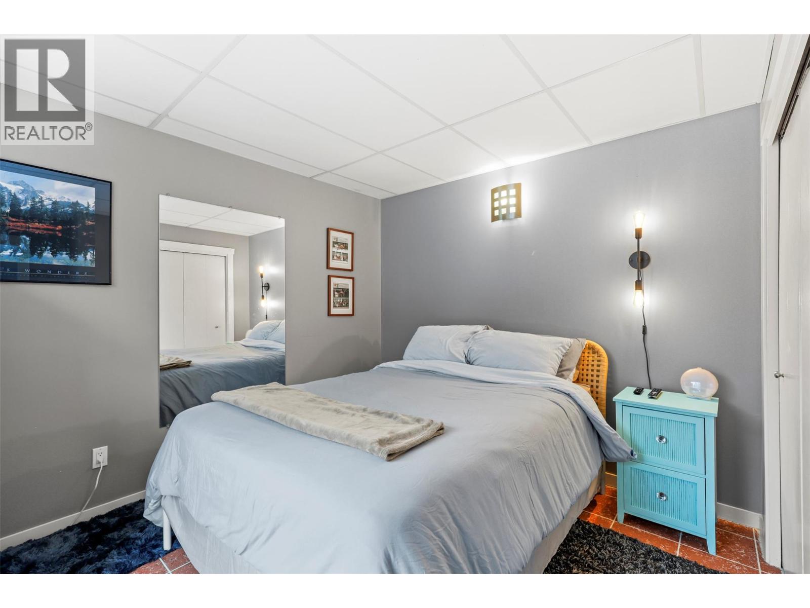 328 WHITESHIELD CRESCENT - 33