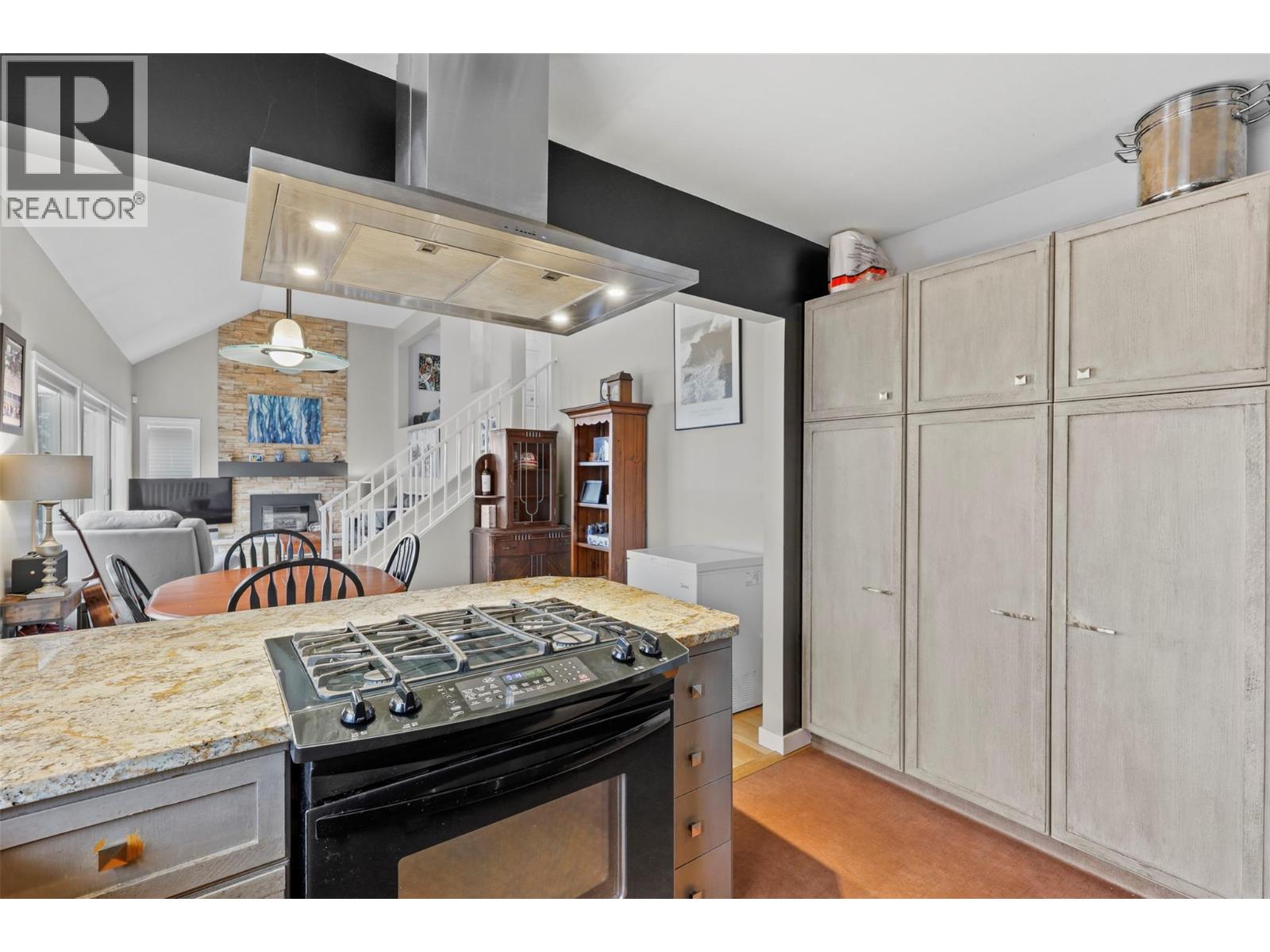 328 WHITESHIELD CRESCENT - 14