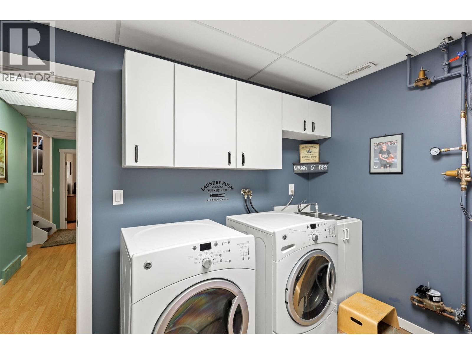 328 WHITESHIELD CRESCENT - 29