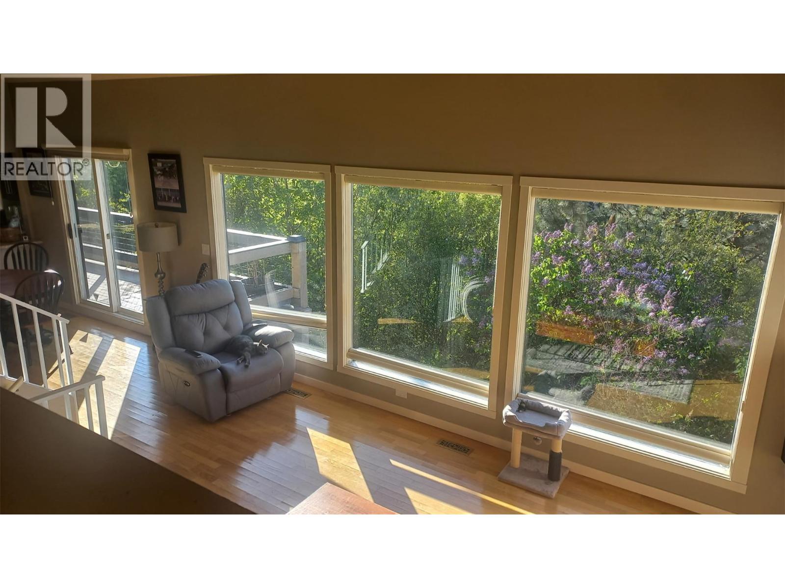 328 WHITESHIELD CRESCENT - 35