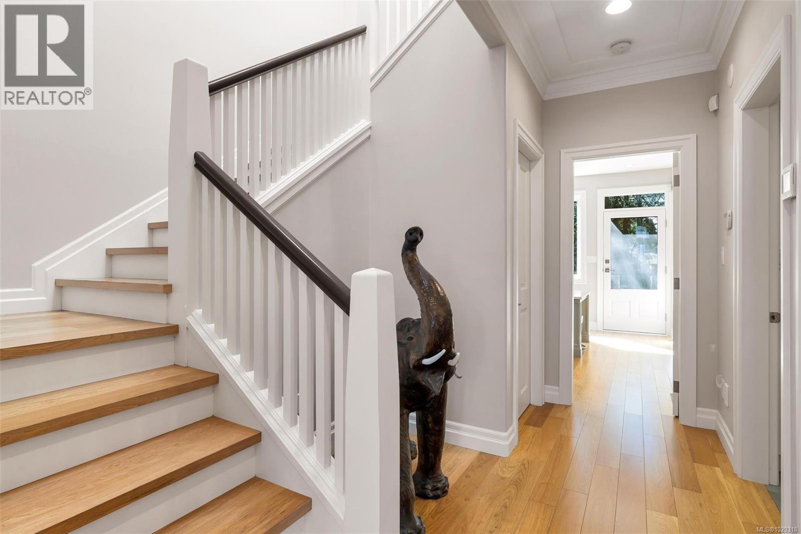  805 Del Monte Lane, Saanich