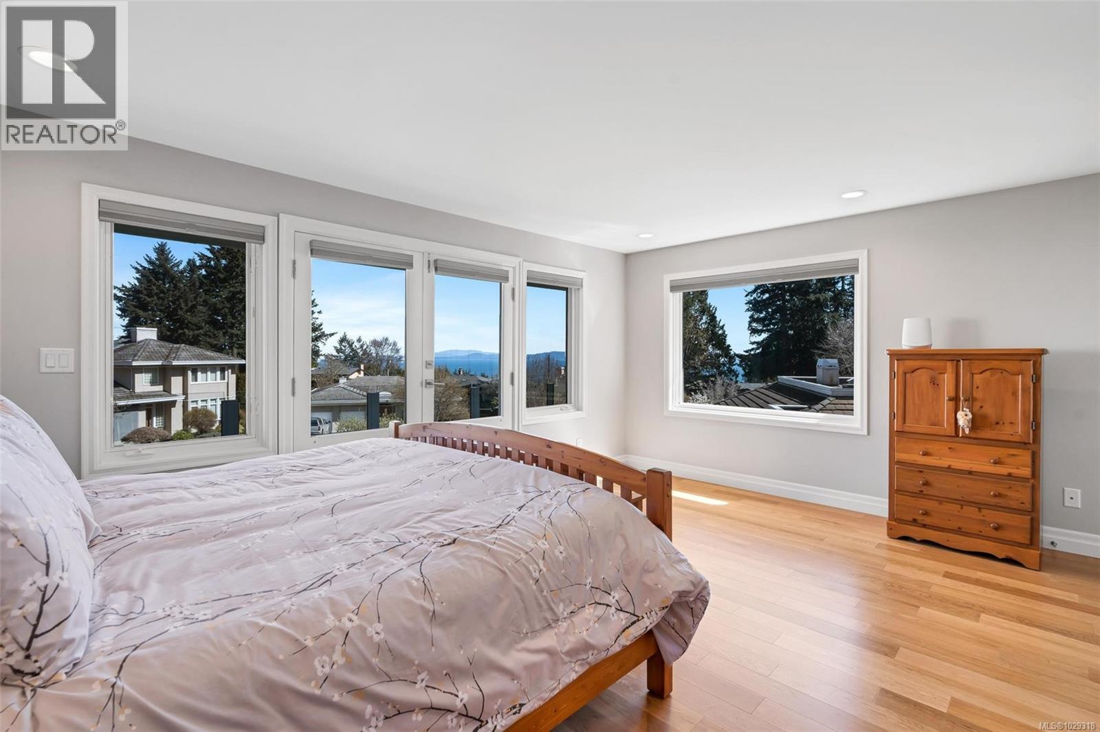  805 Del Monte Lane, Saanich