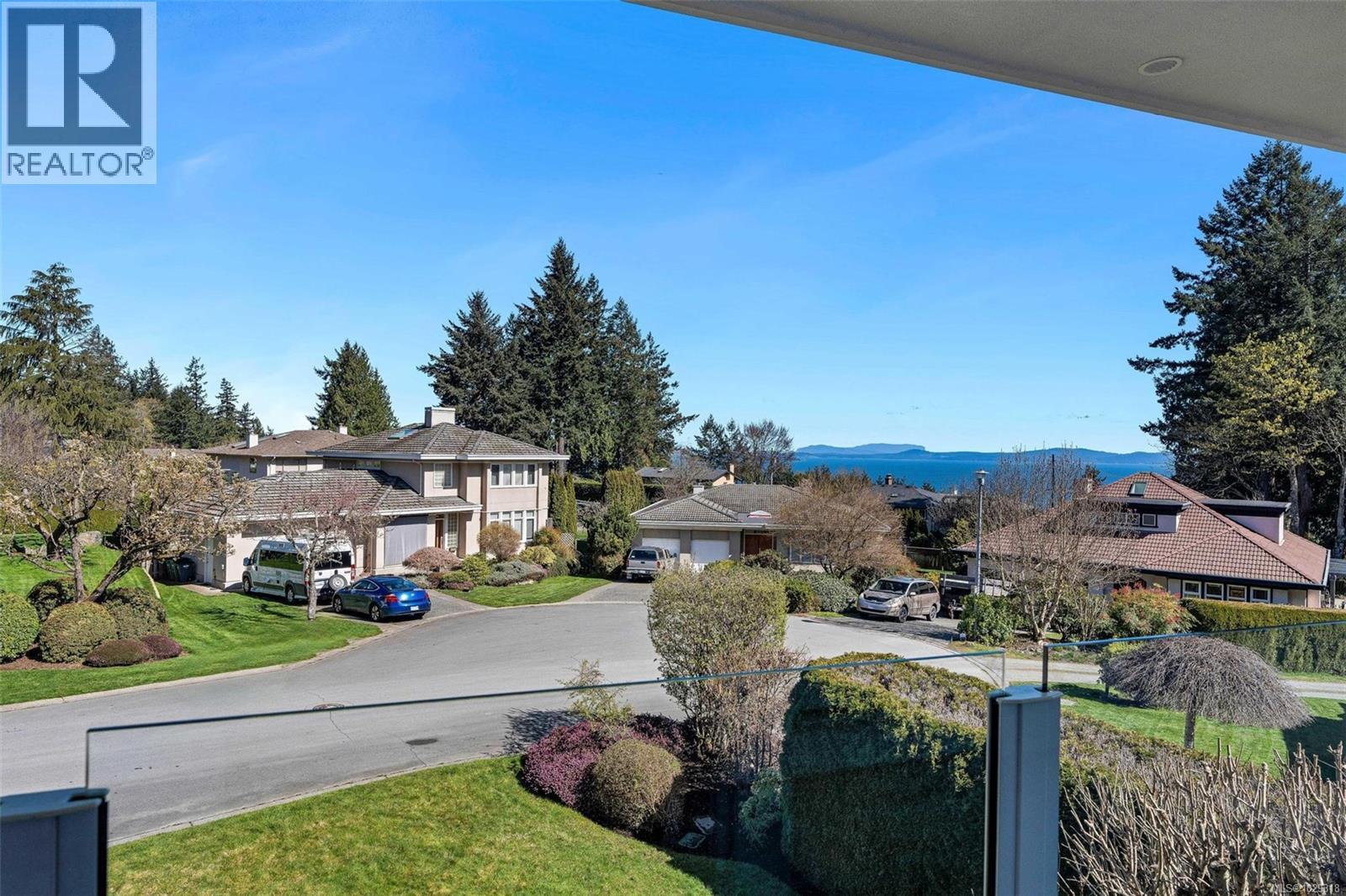 805 Del Monte Lane, Saanich