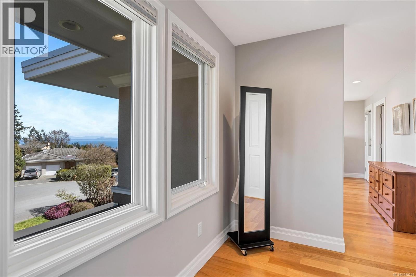  805 Del Monte Lane, Saanich