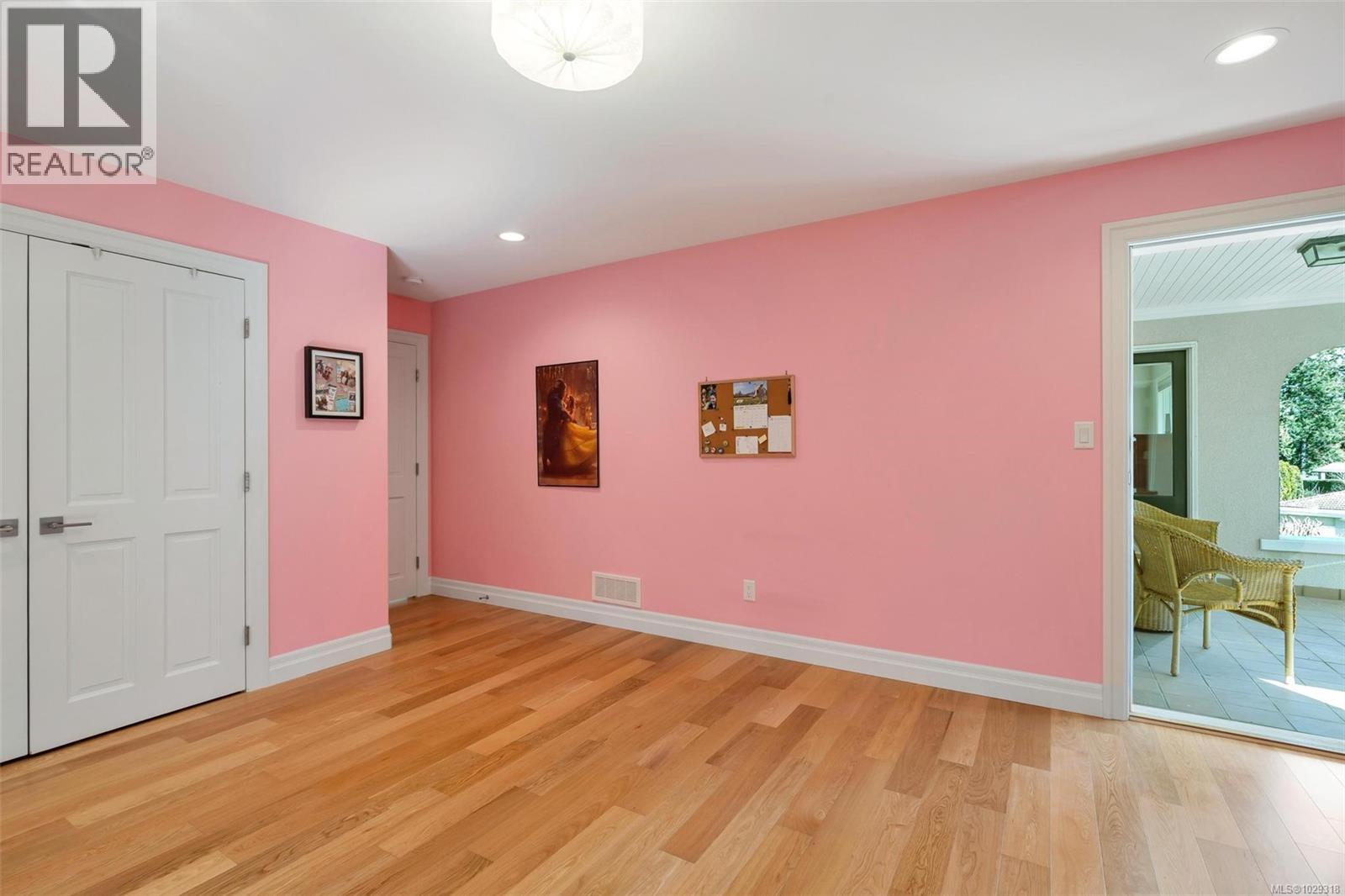  805 Del Monte Lane, Saanich