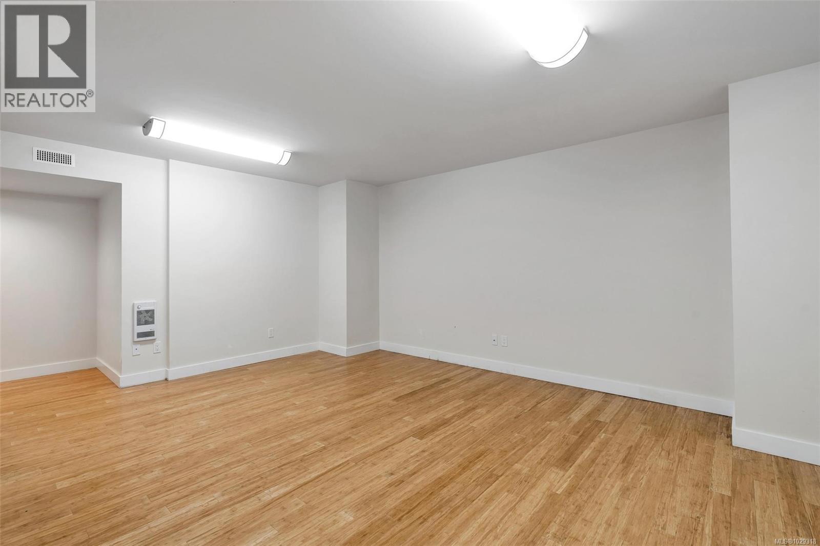  805 Del Monte Lane, Saanich