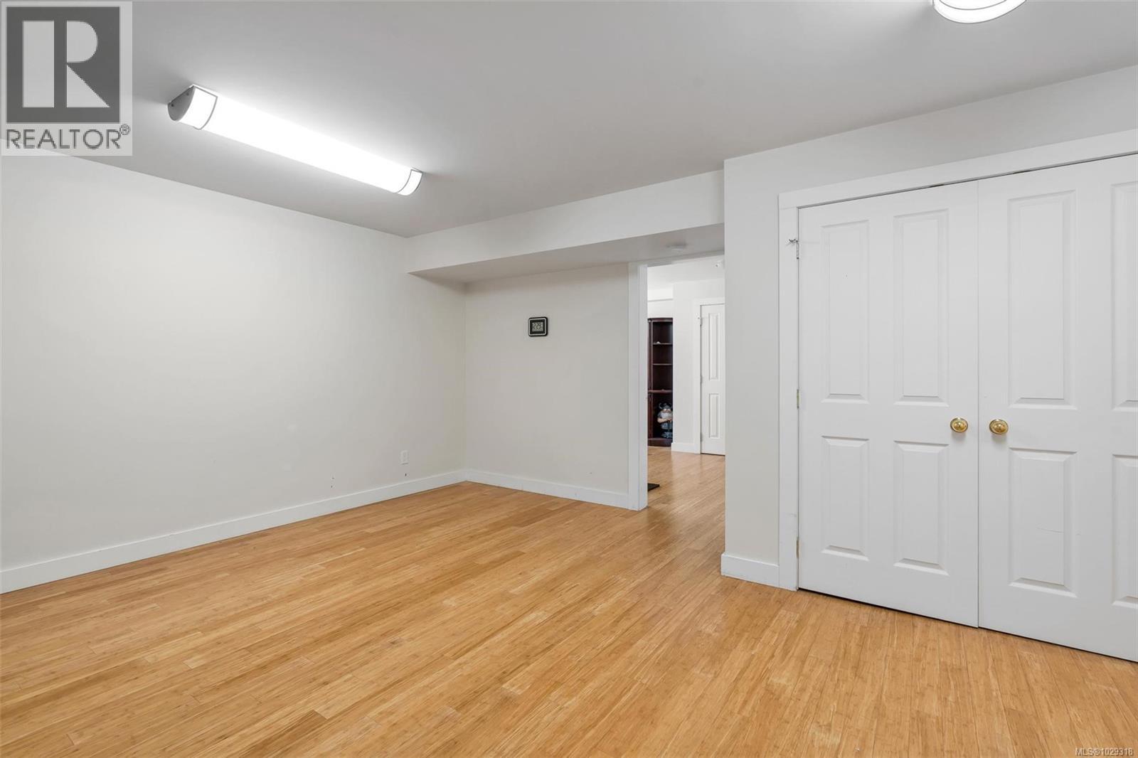  805 Del Monte Lane, Saanich