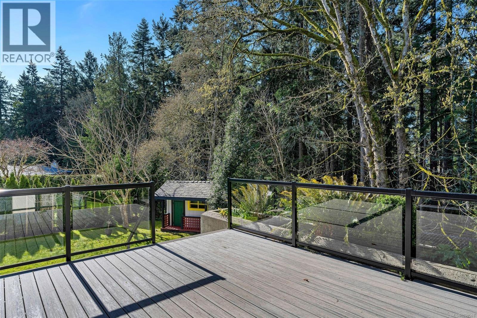  805 Del Monte Lane, Saanich