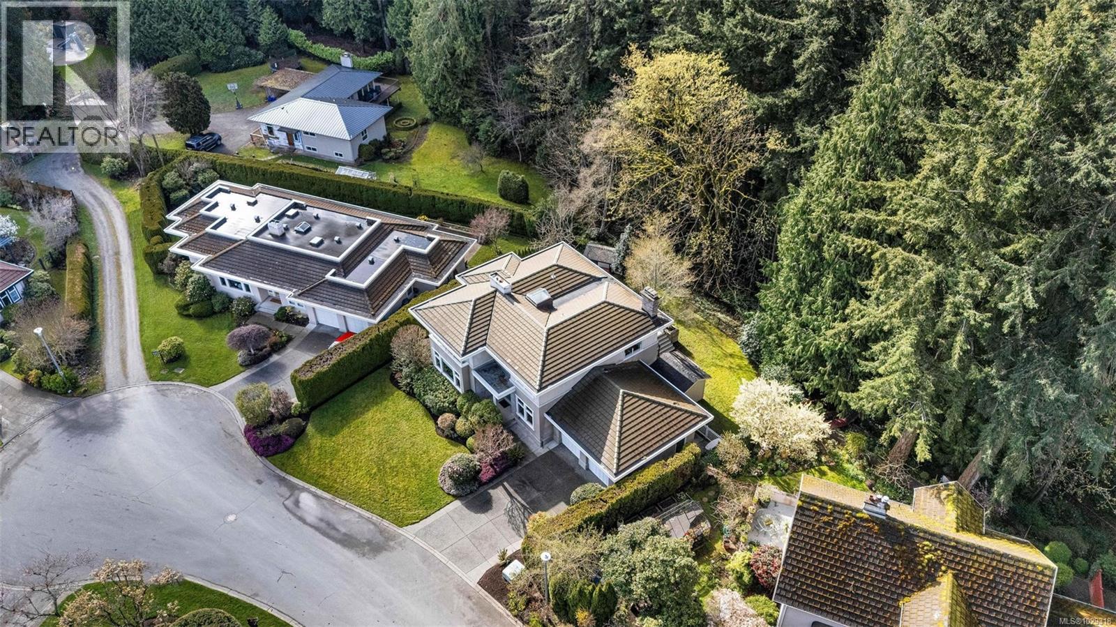  805 Del Monte Lane, Saanich