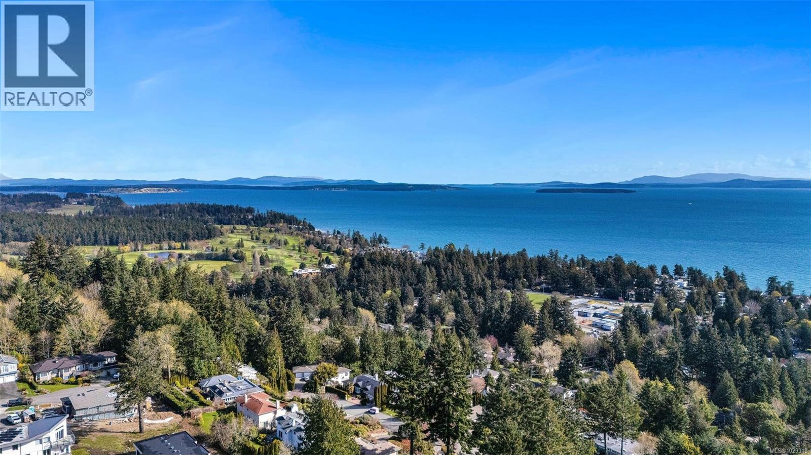  805 Del Monte Lane, Saanich