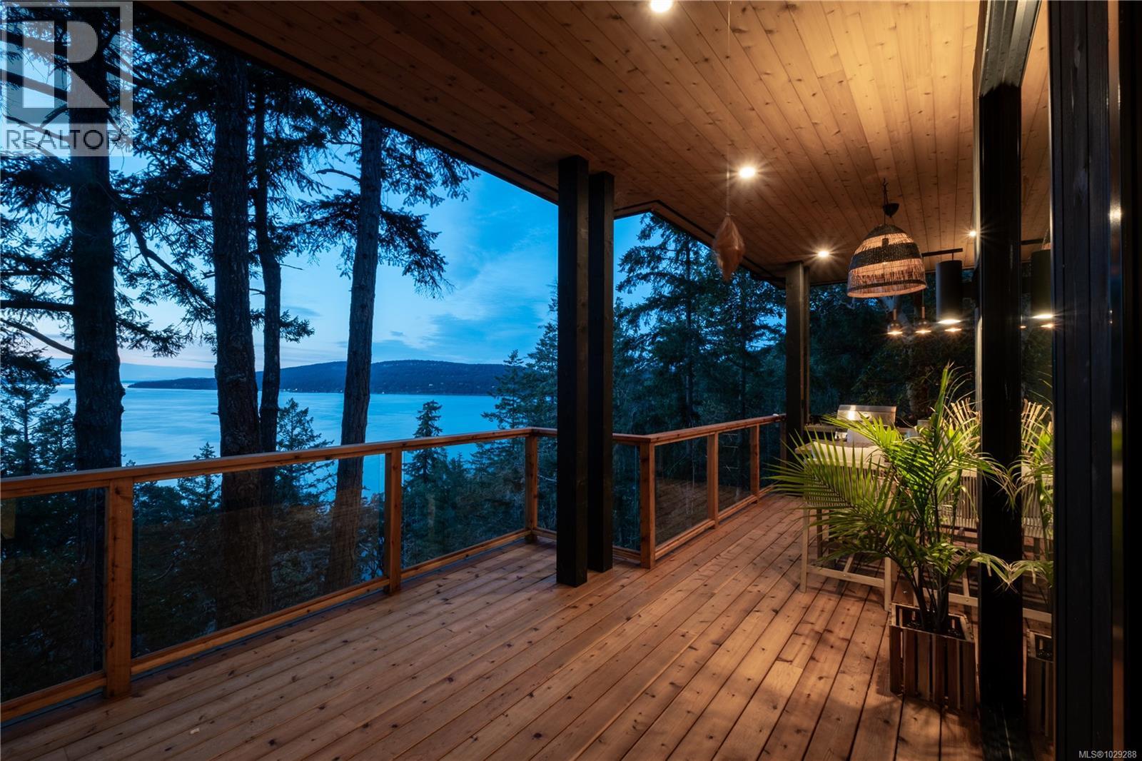 154 Narrows West Road, Salt Spring