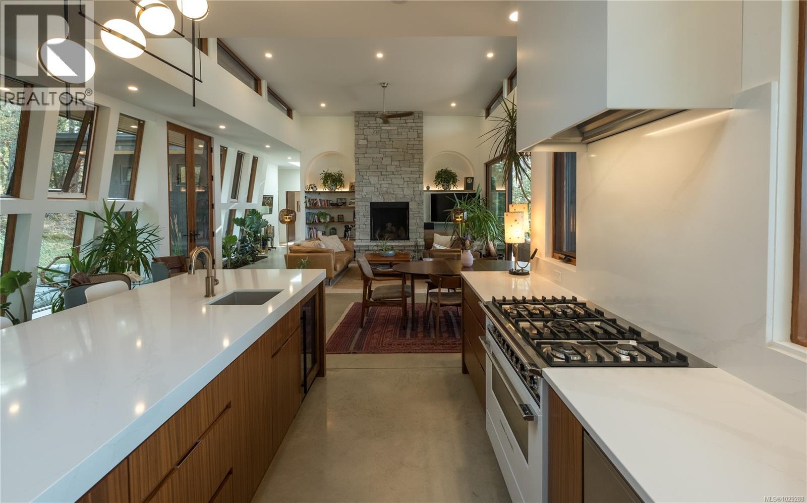  154 Narrows West Road, Salt Spring