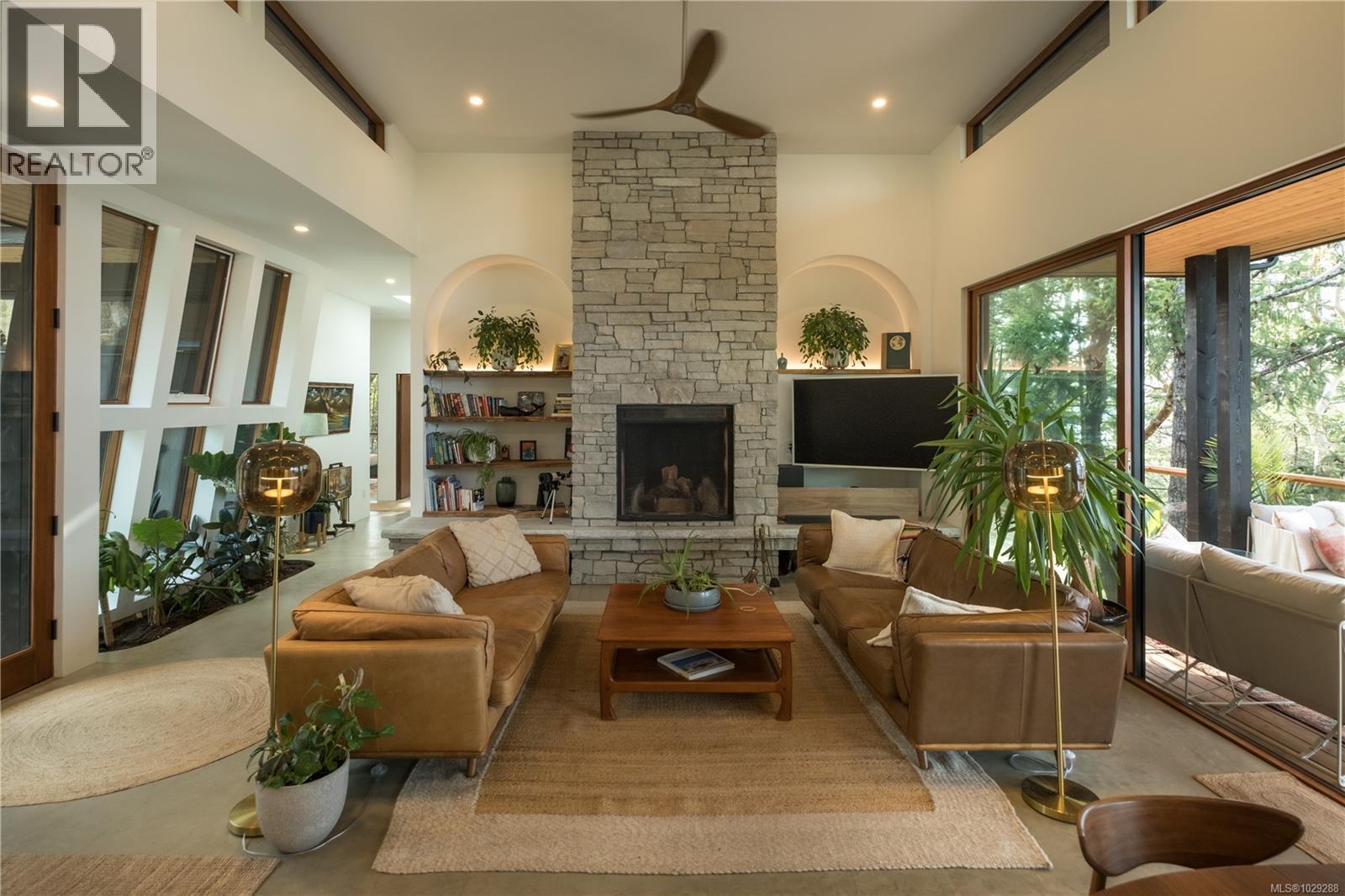  154 Narrows West Road, Salt Spring