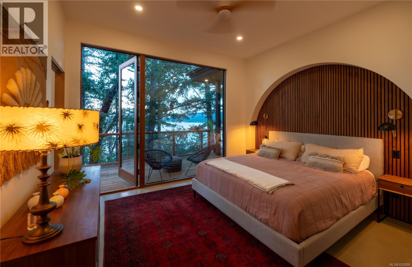  154 Narrows West Road, Salt Spring