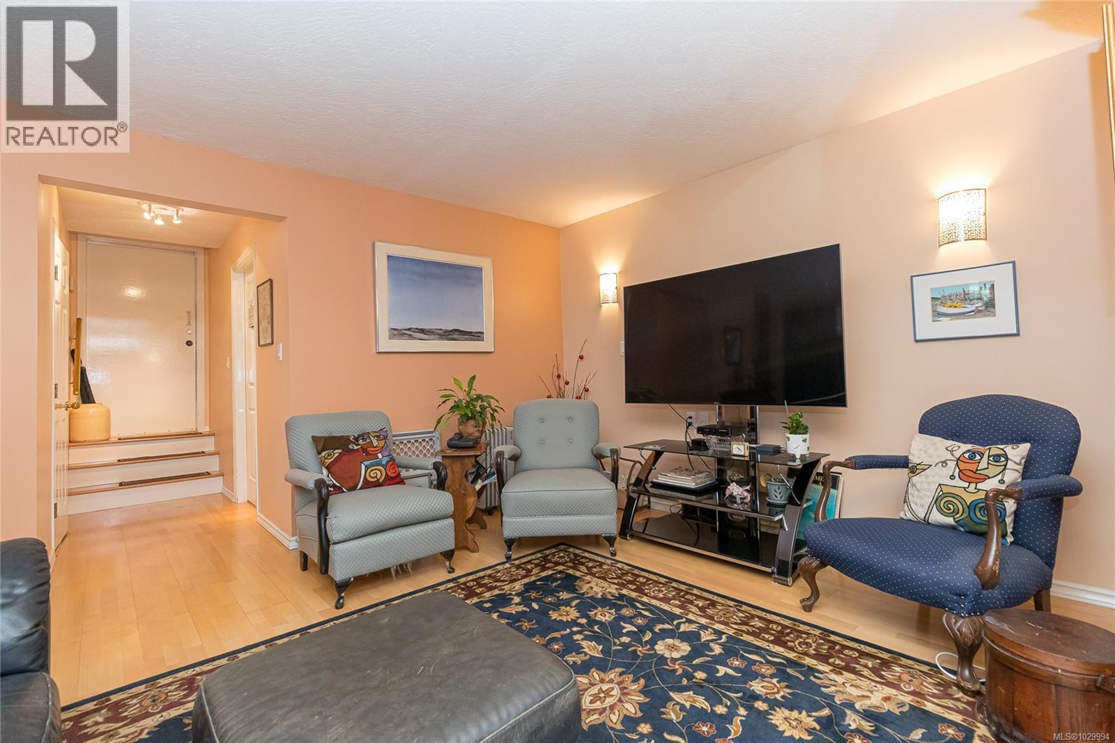 1041 BELMONT AVE - 18