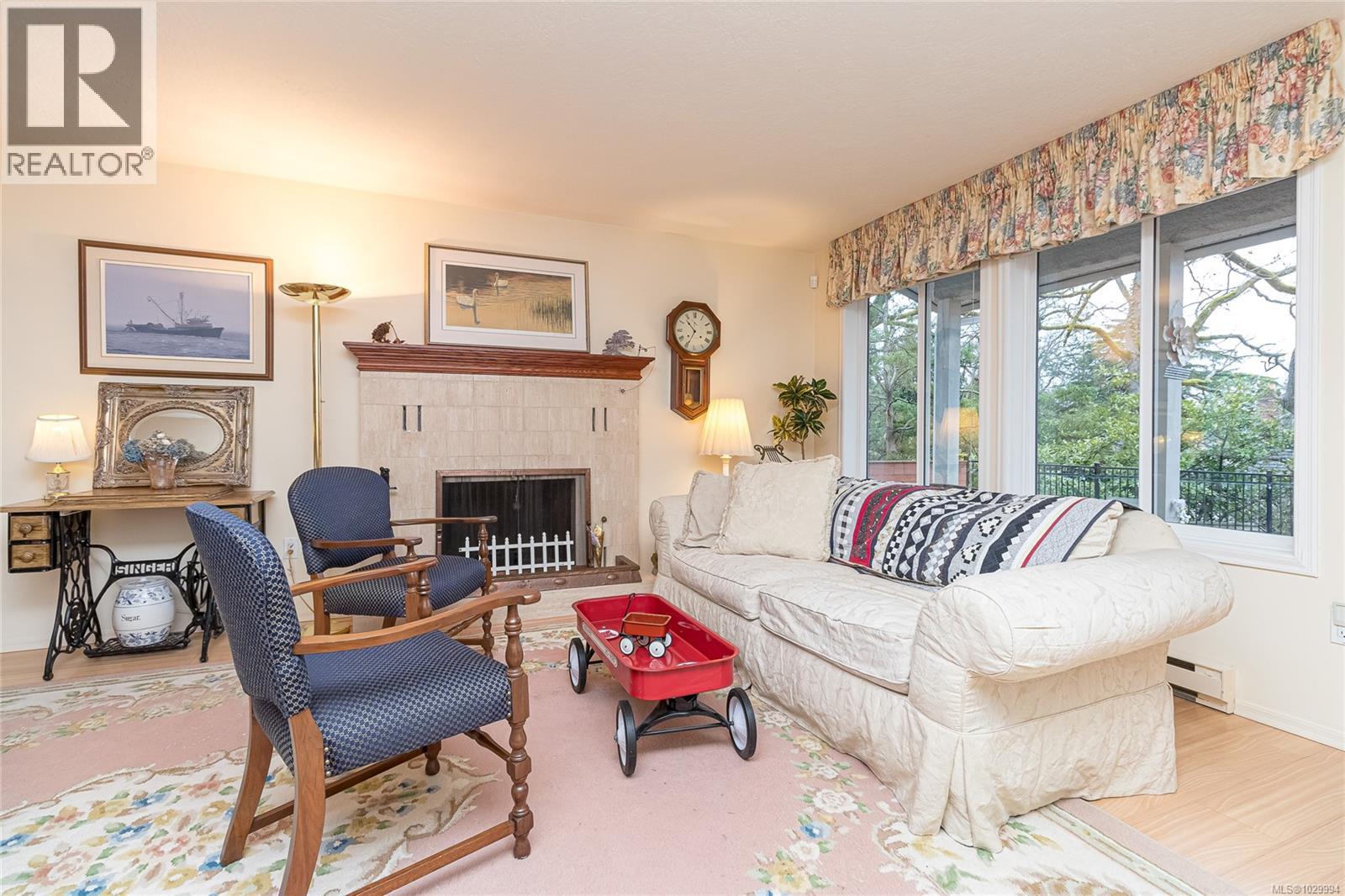 1041 BELMONT AVE - 7