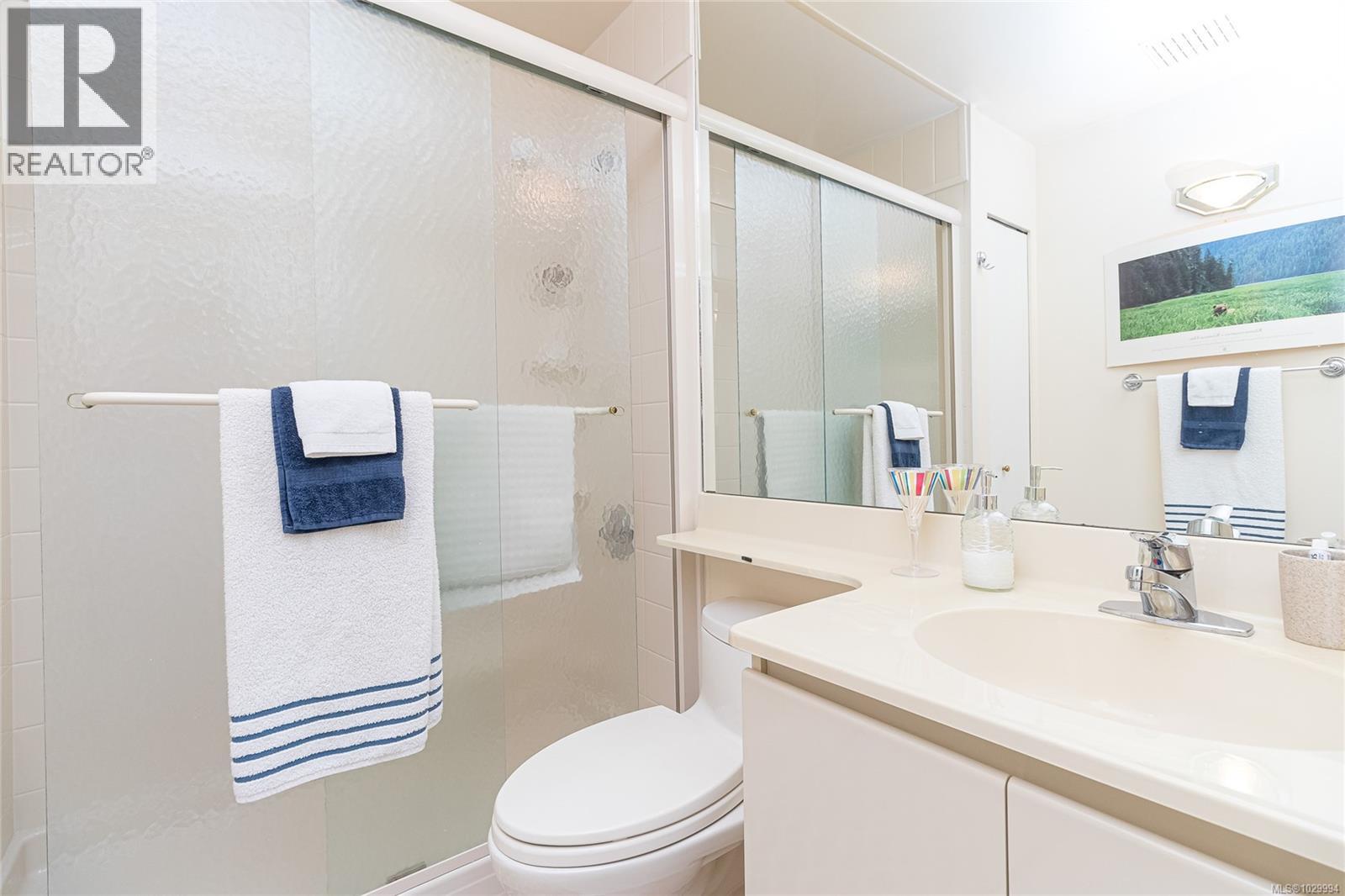 1041 BELMONT AVE - 25