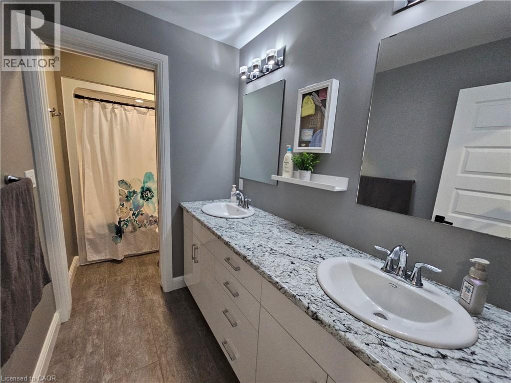 46 STONEBRIDGE PLACE - 32