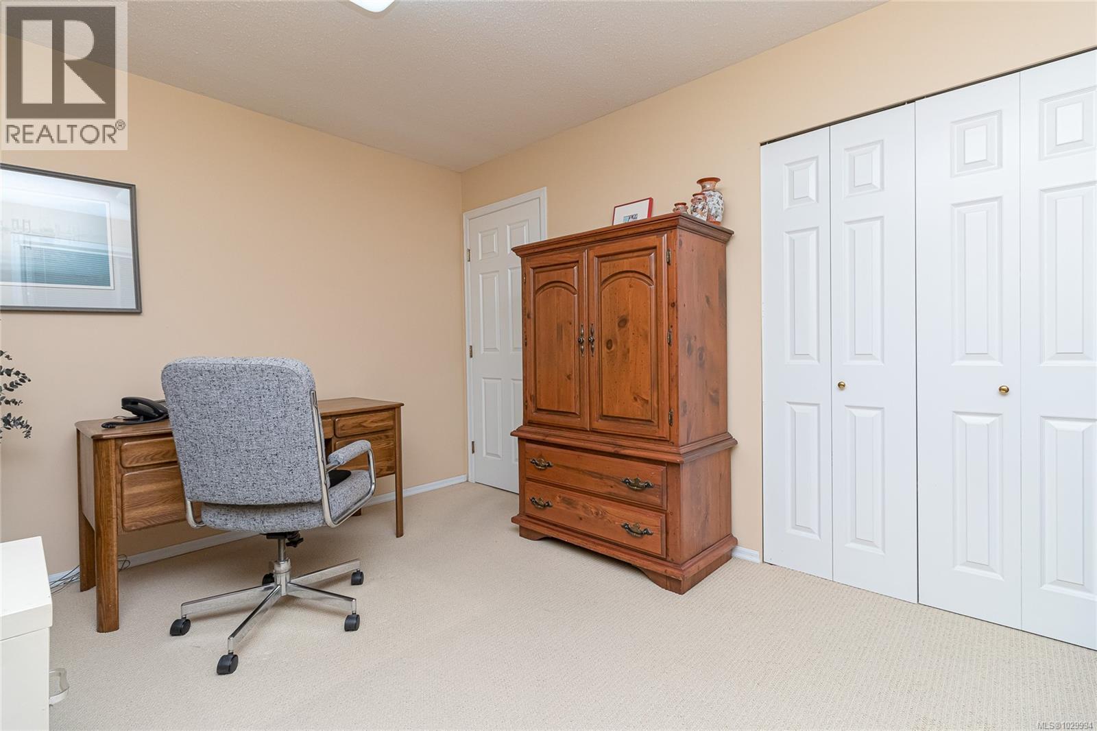 1041 BELMONT AVE - 36