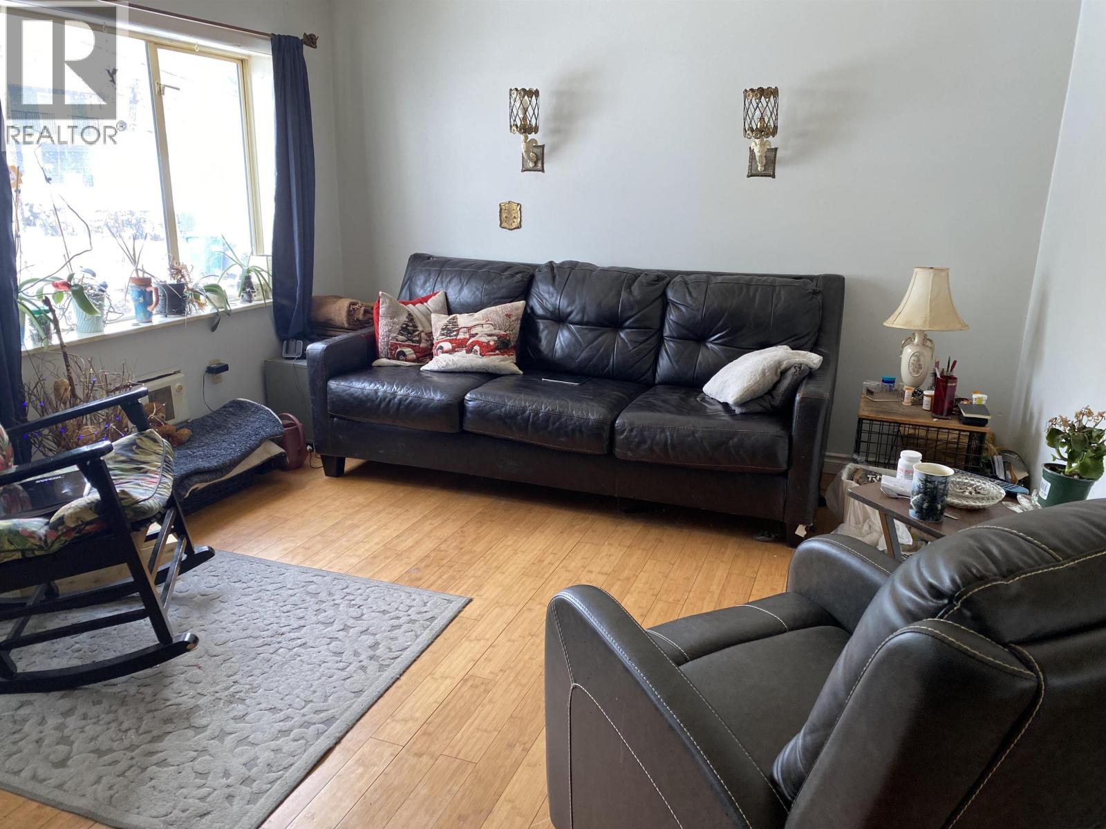 419 W 6TH AVENUE - 4