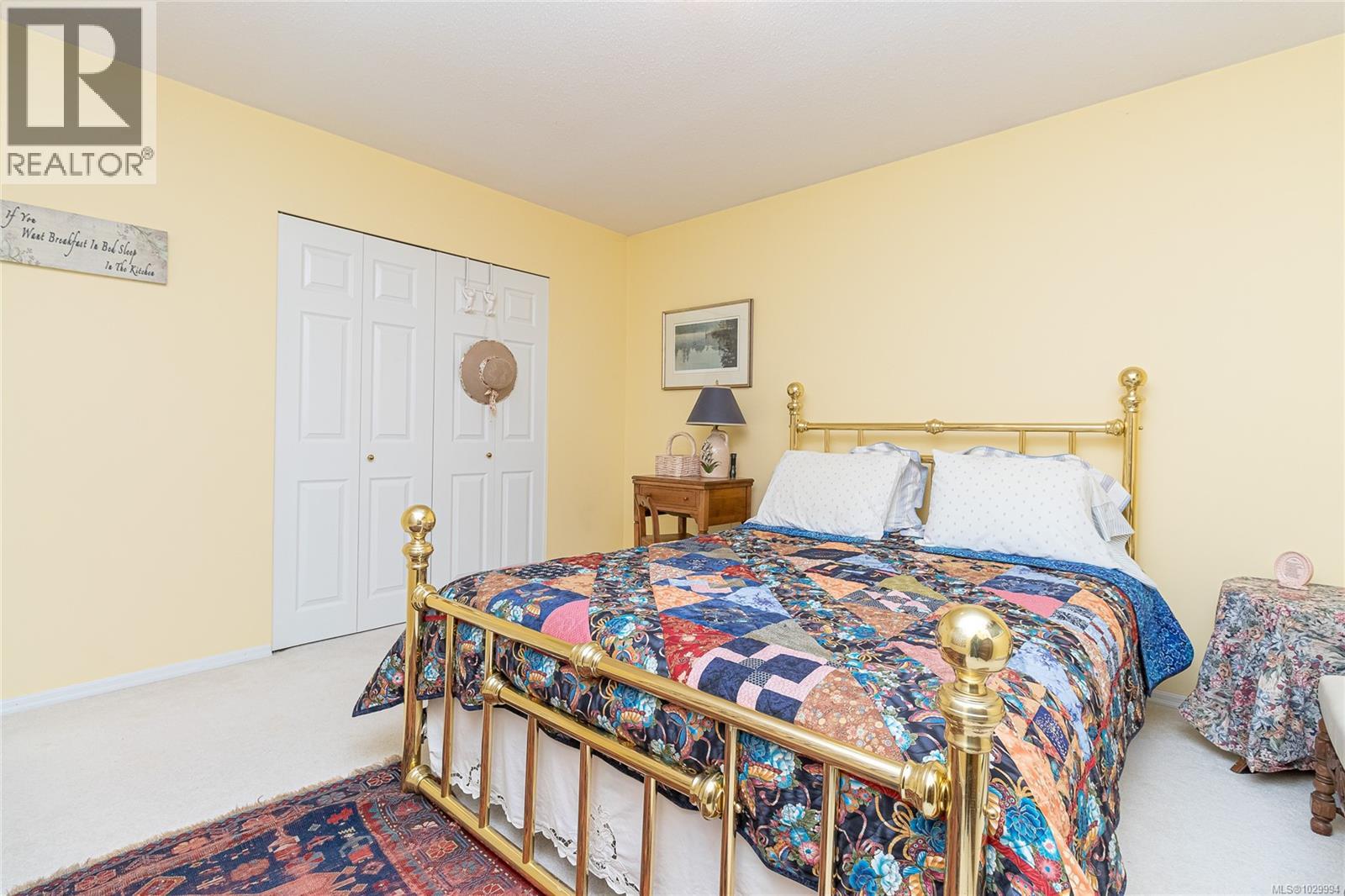 1041 BELMONT AVE - 33