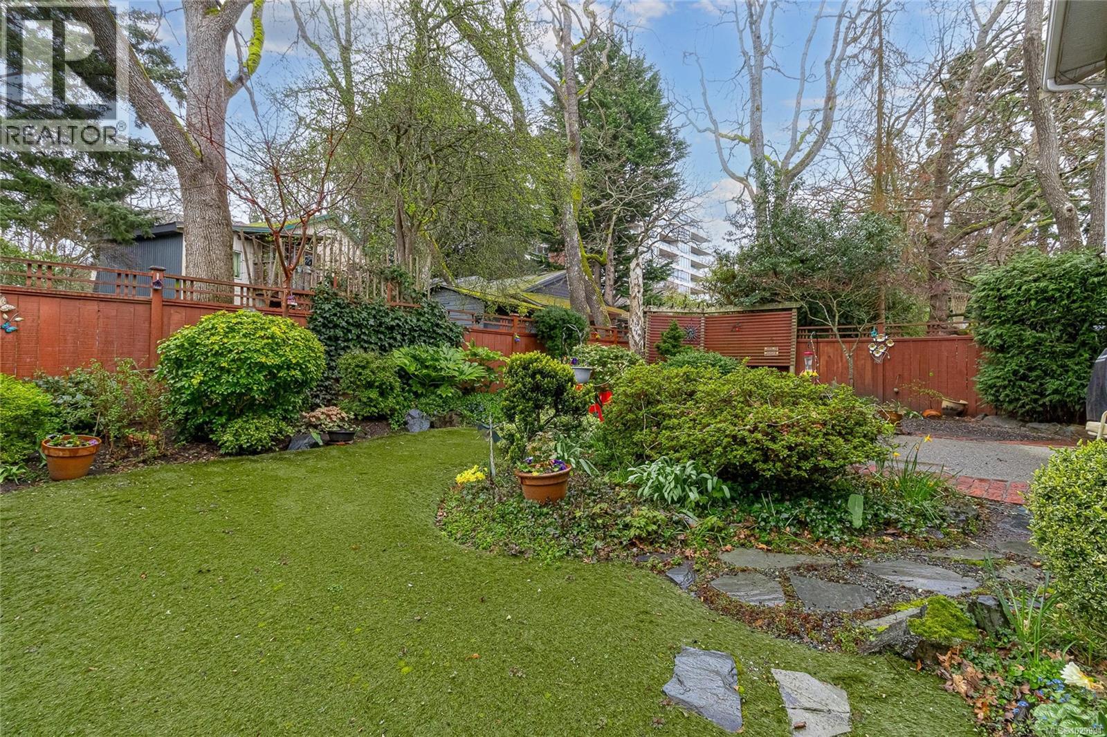 1041 BELMONT AVE - 41