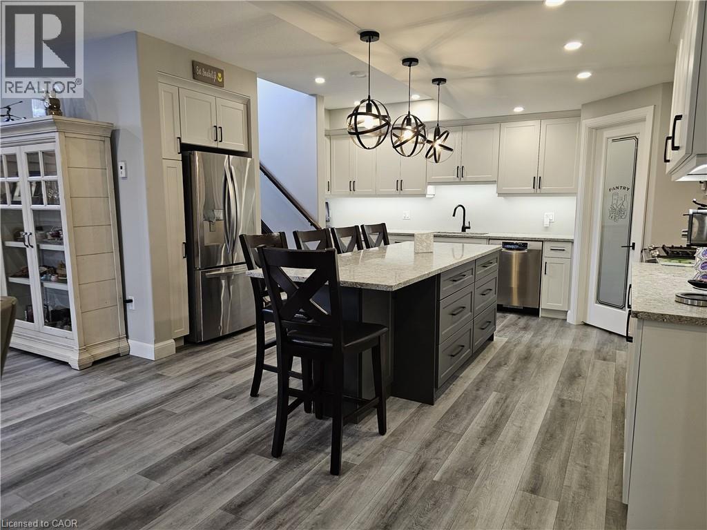 46 STONEBRIDGE PLACE - 36