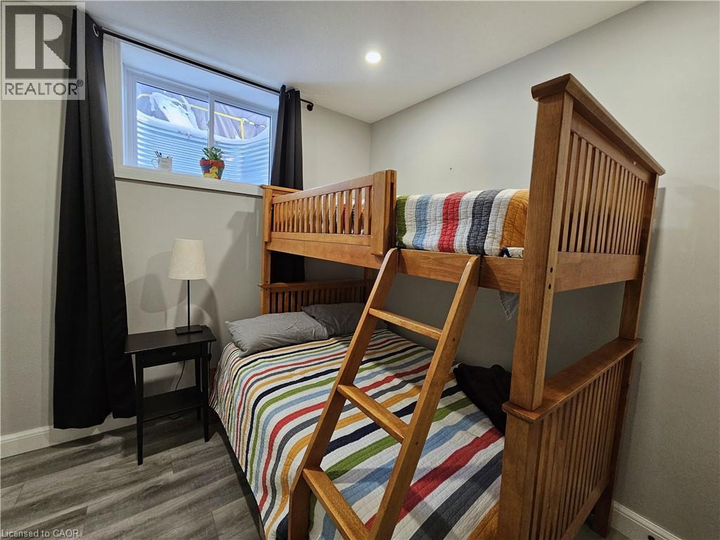46 STONEBRIDGE PLACE - 43
