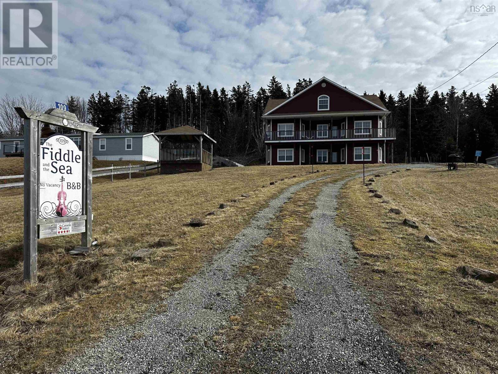 Property 5 of 33 of 109 High Road