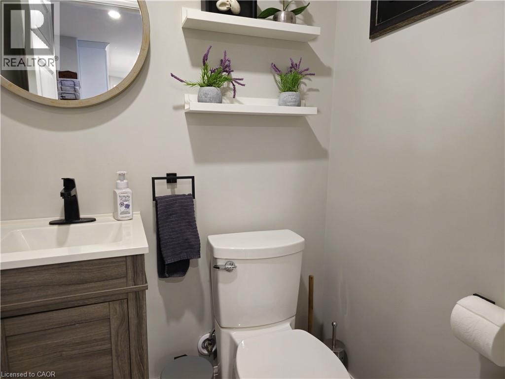 46 STONEBRIDGE PLACE - 44