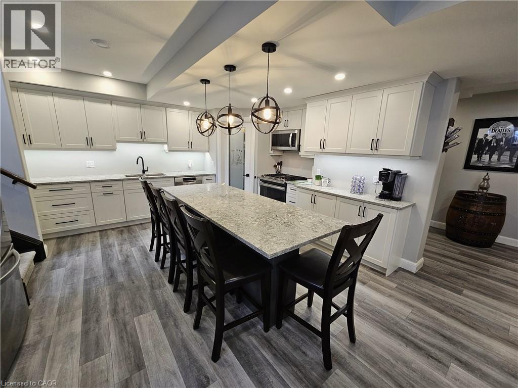 46 STONEBRIDGE PLACE - 35