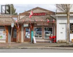 674 Memorial Ave, Qualicum Beach, BC V9K1S8 Photo 6