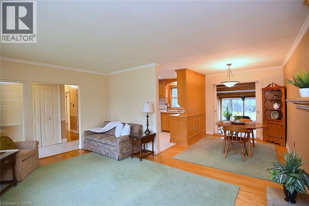 5 MAYFAIR Avenue - 9