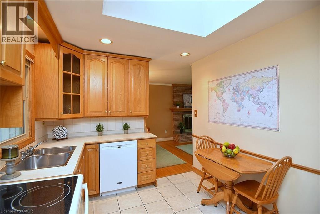 5 MAYFAIR Avenue - 12