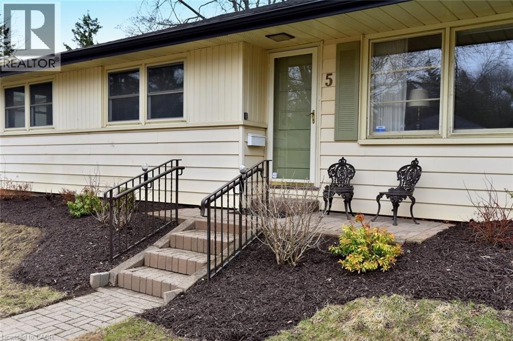 5 MAYFAIR Avenue - 5