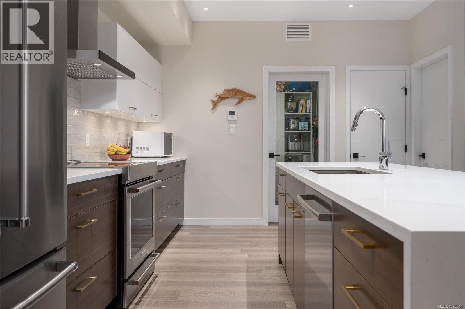 #204 100 LOMBARDY ST - 8