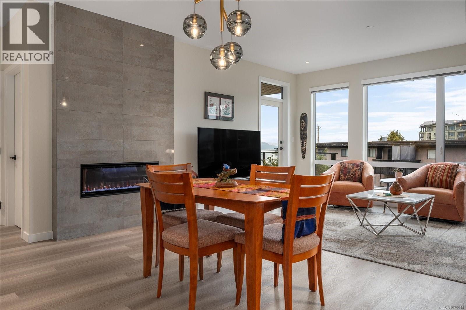 #204 100 LOMBARDY ST - 11