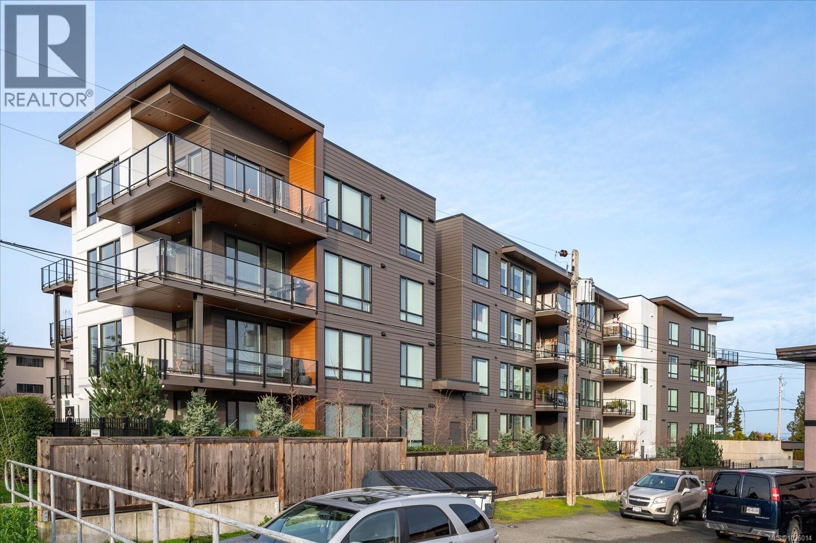 #204 100 LOMBARDY ST - 43