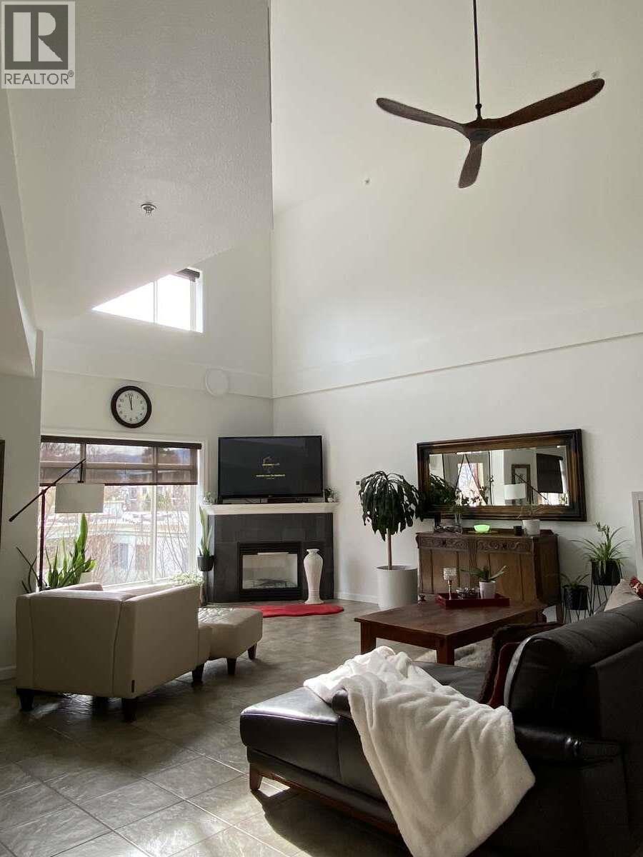 307 1905 Pandosy Street, Kelowna