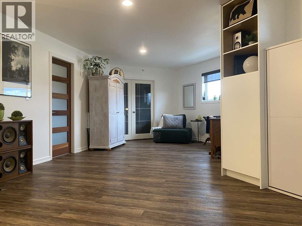 307 1905 Pandosy Street, Kelowna