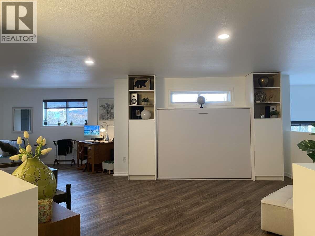 307 1905 Pandosy Street, Kelowna