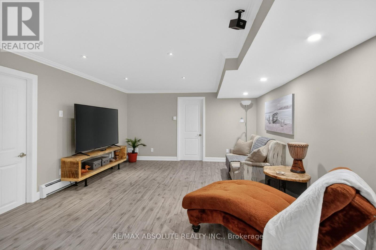 Basement recreation room