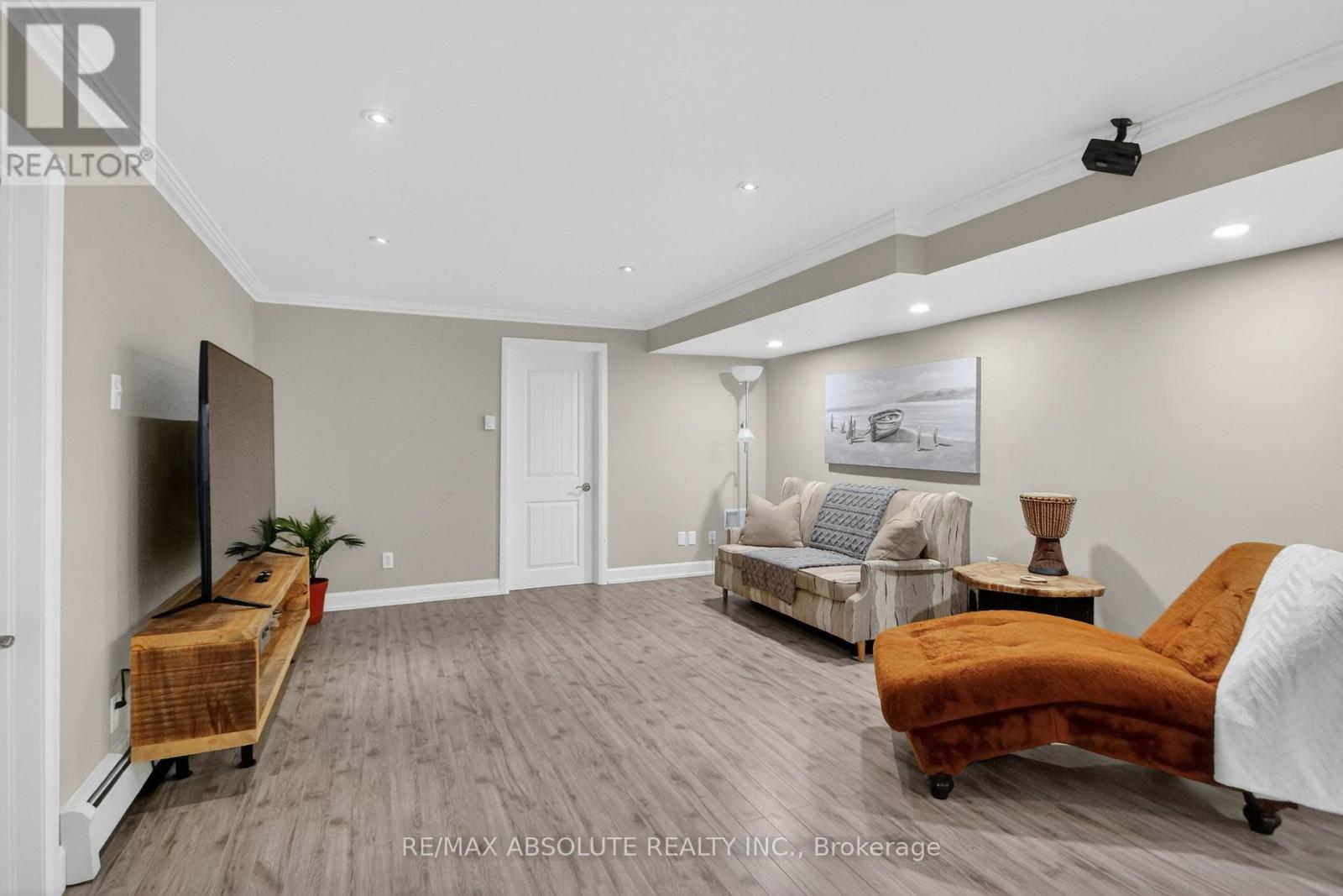 Basement recreation room